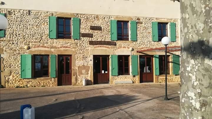 Gite - Auberge Du Midi Saint-Antoine  Екстер'єр фото