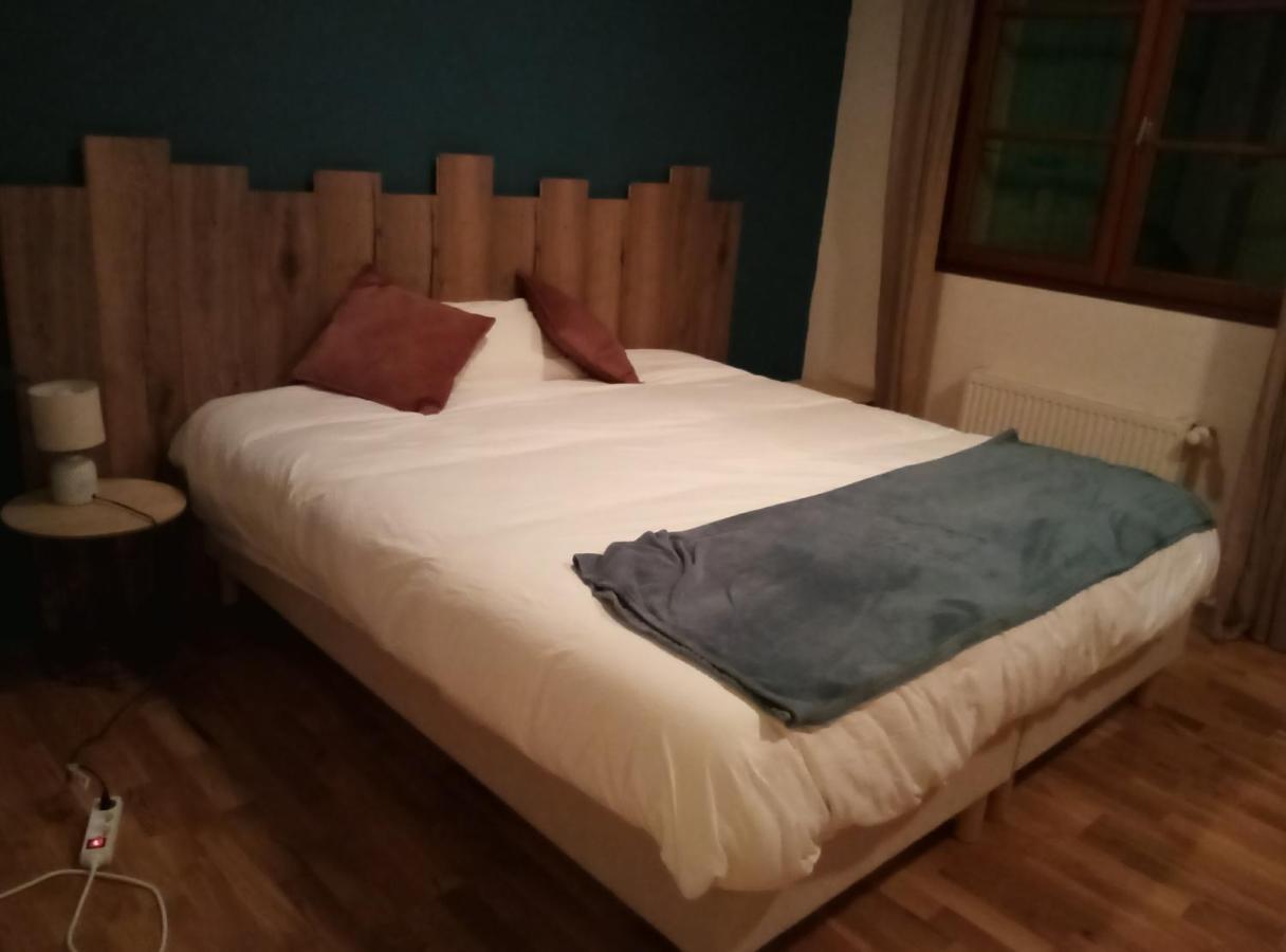 Gite - Auberge Du Midi Saint-Antoine  Екстер'єр фото
