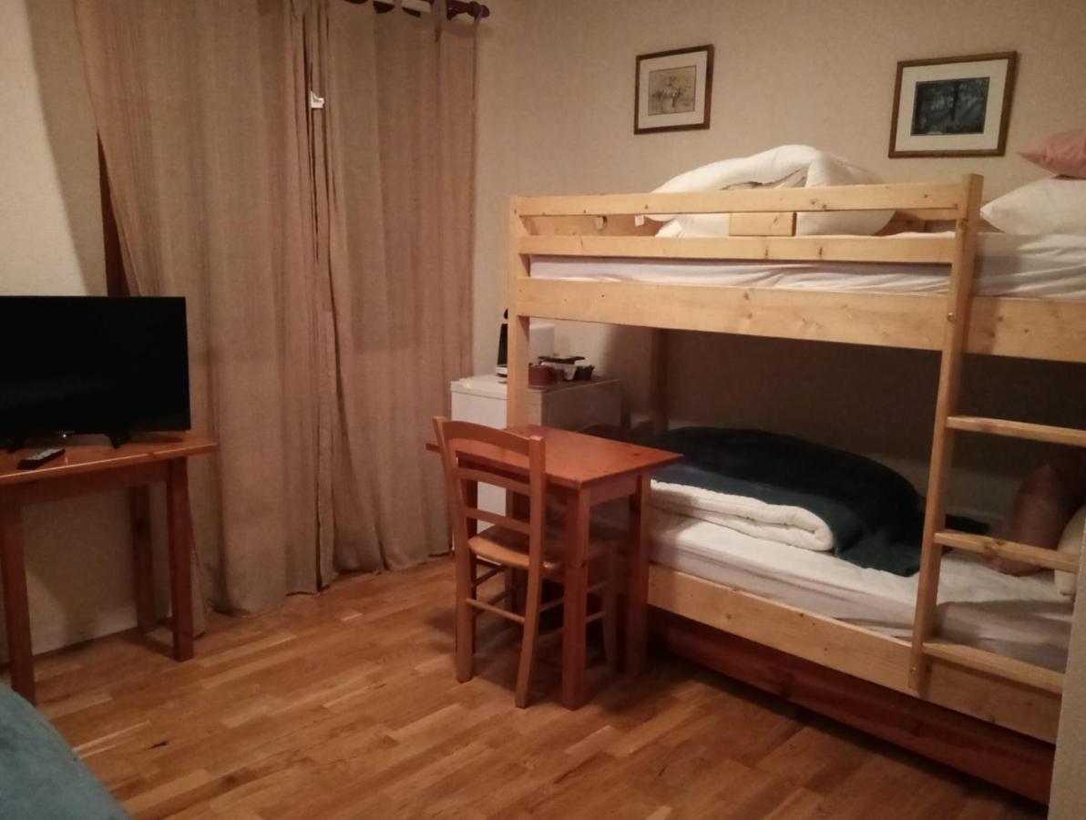 Gite - Auberge Du Midi Saint-Antoine  Екстер'єр фото